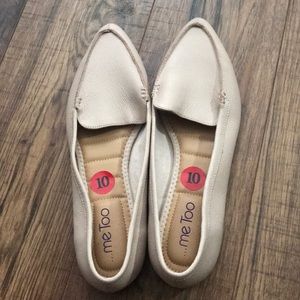 Women fall flats